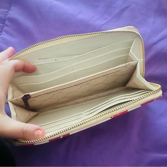 Aldo Multicolor Lip Print Women's Wallet - Picture 2 of 2